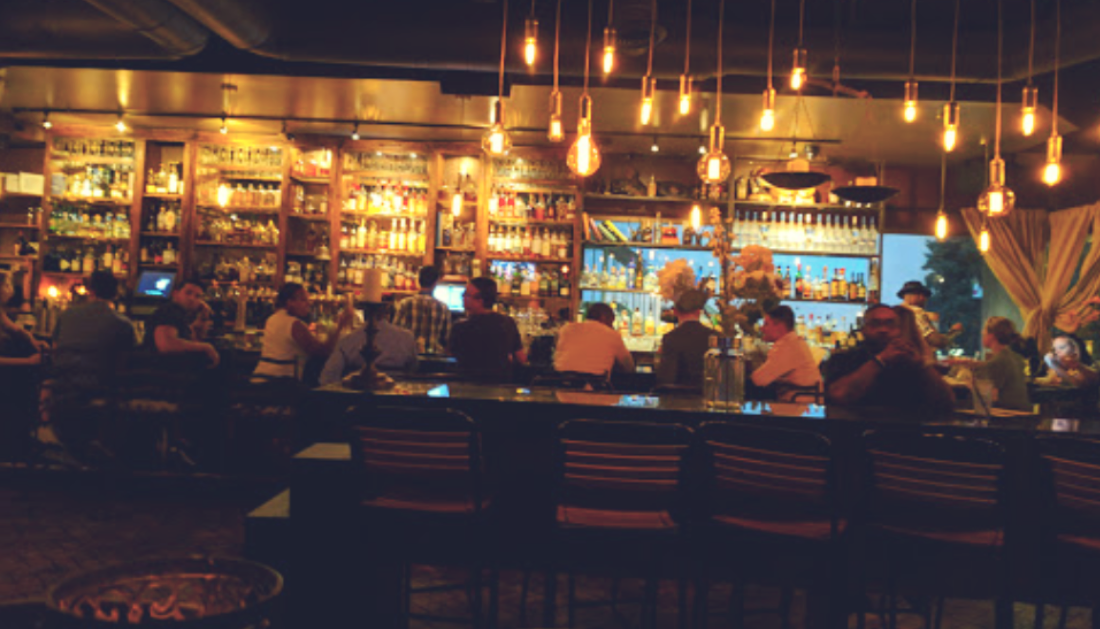 Atlanta Speed Dating, single women are meeting single men, everyone is having a fun time